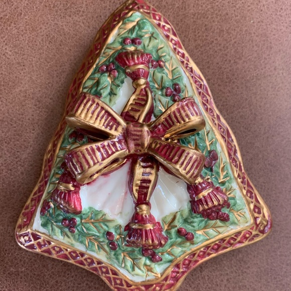 International Bazaar porcelain holiday tree shaped box - Picture 9 of 11